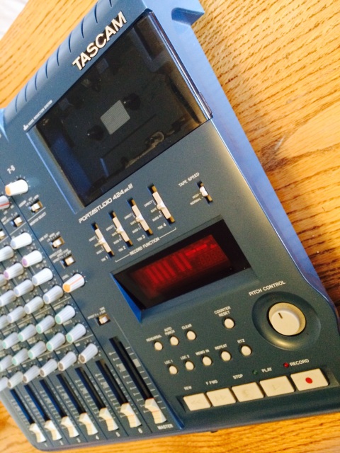 Tascam Portastudio 424 mkiii Analog Cassette 4-Track Recorder